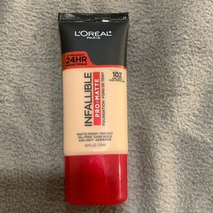 L’Oreal Paris infallible pro-matte foundation